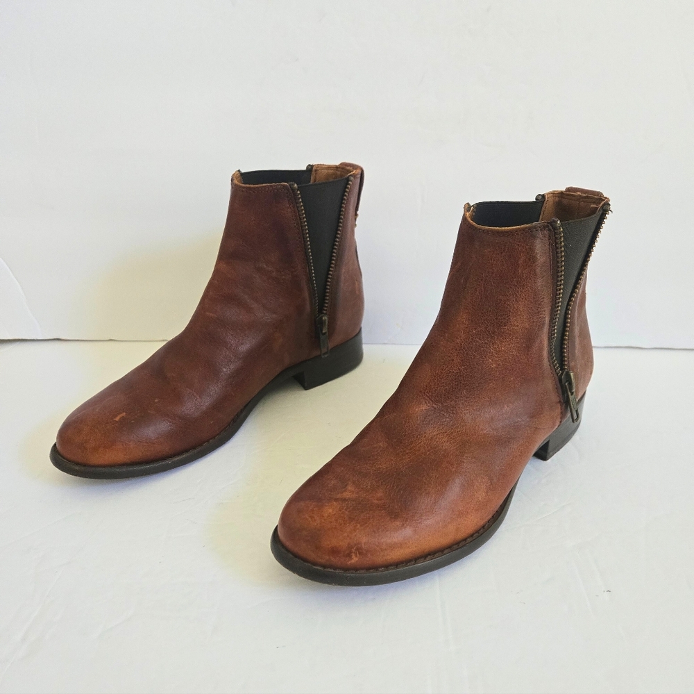 Frye Chelsea Leather Boots Camel Tan size 6 - Picture 6 of 13